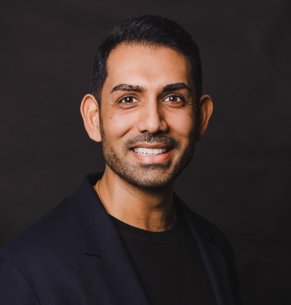 Himal Makwana headshot