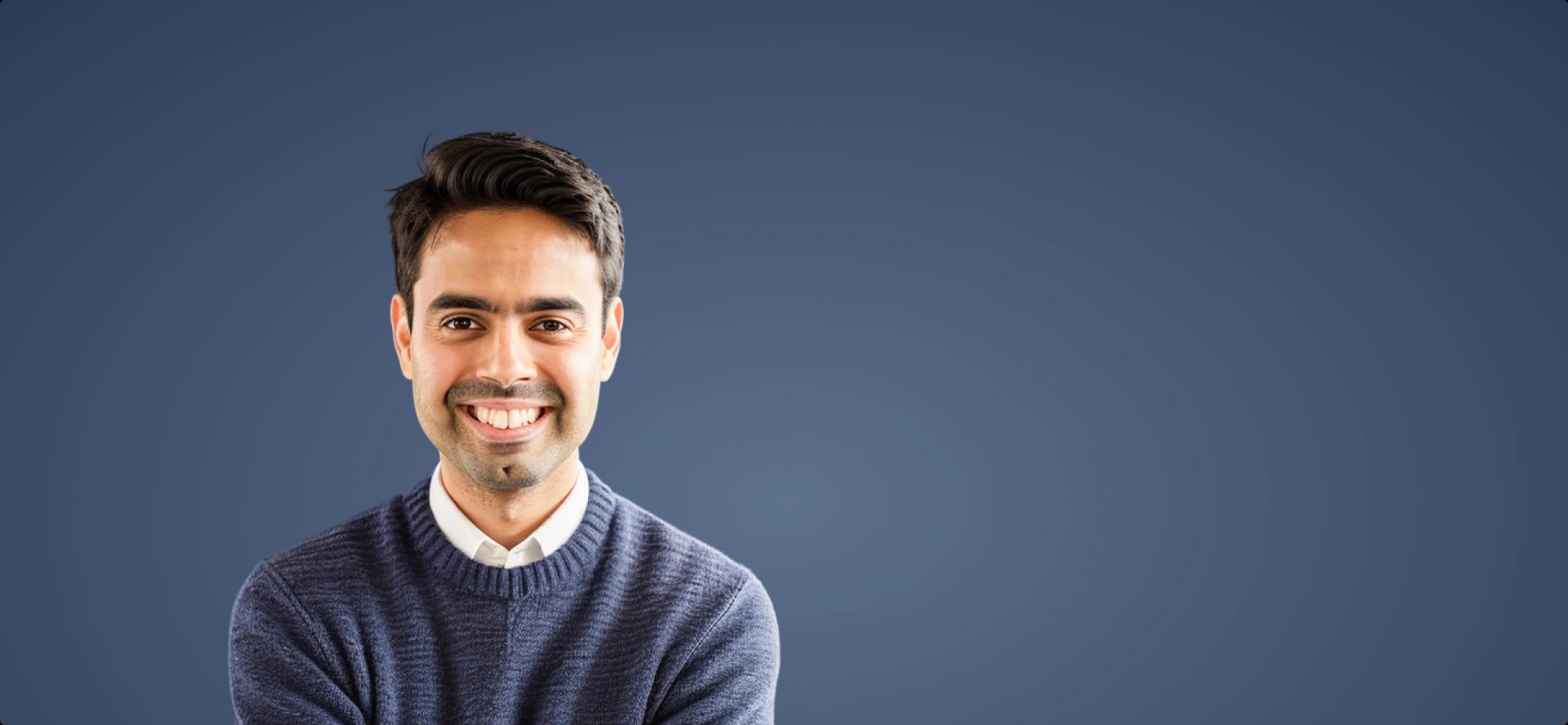 portrait of Sarvesh Baveja of fundbox in front of grey background