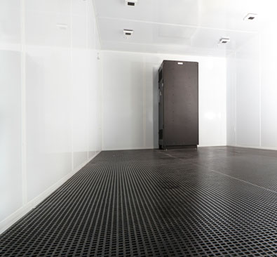 modular data center - outdoor data center -no cabinets